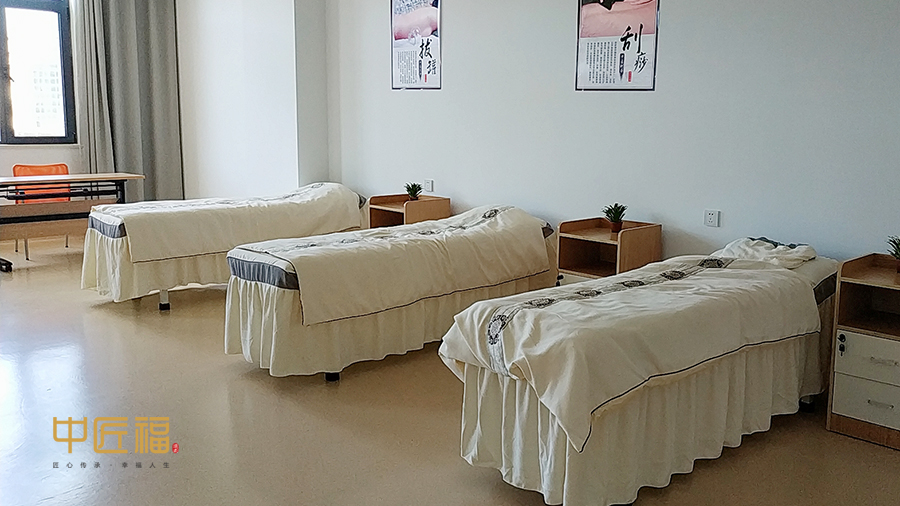 養老（lǎo）院療養室