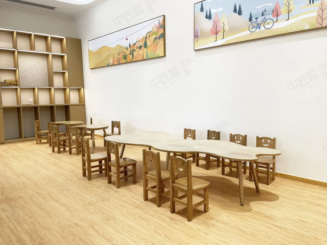 兒童遊（yóu）樂區