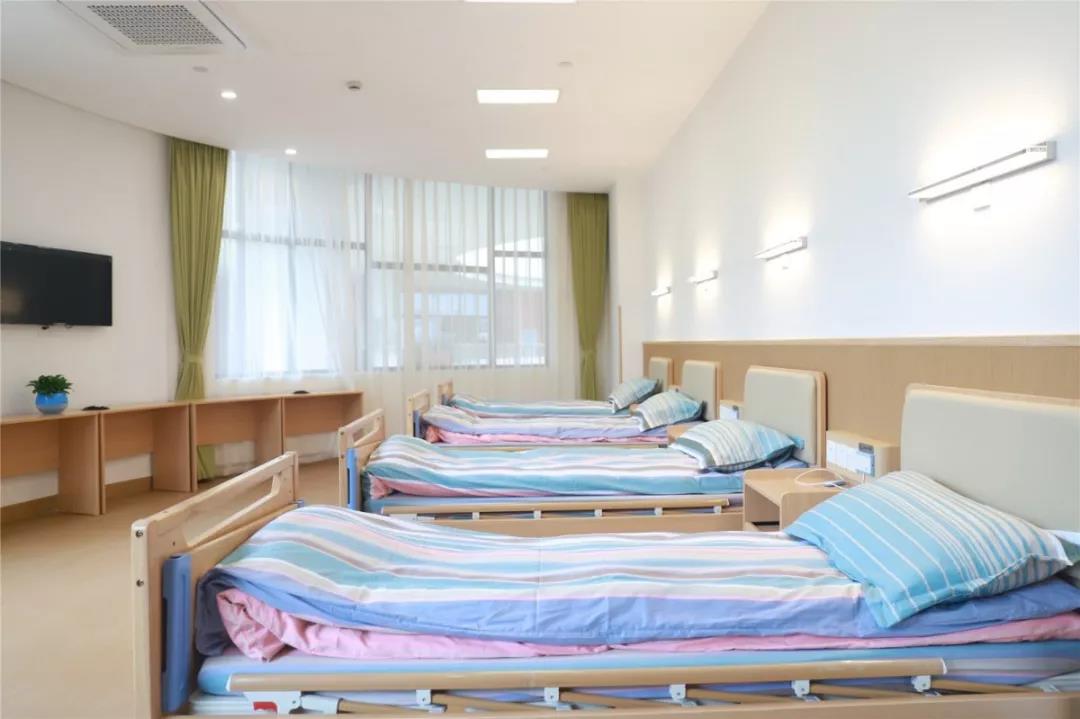 多人護理間（jiān）