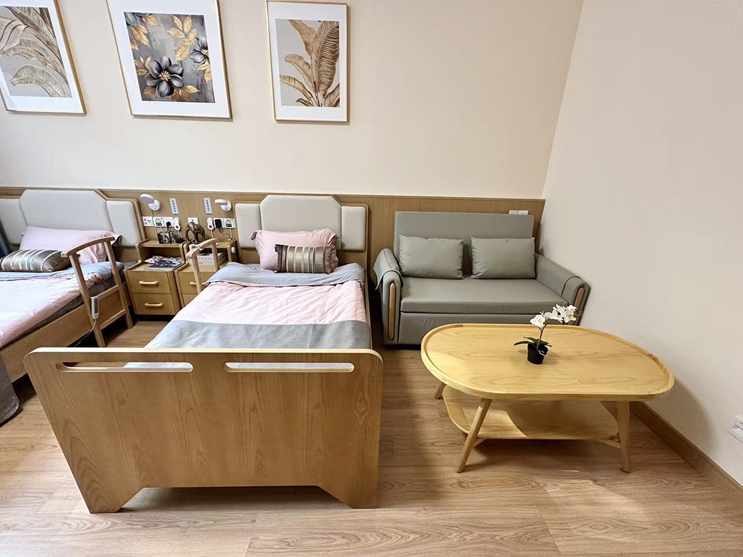 老人自理（lǐ）間